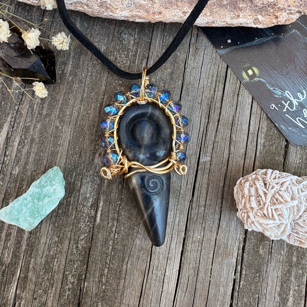 Flash Labradorite Spiral Goddess Crystal Pendant Necklace Wire Wrapped